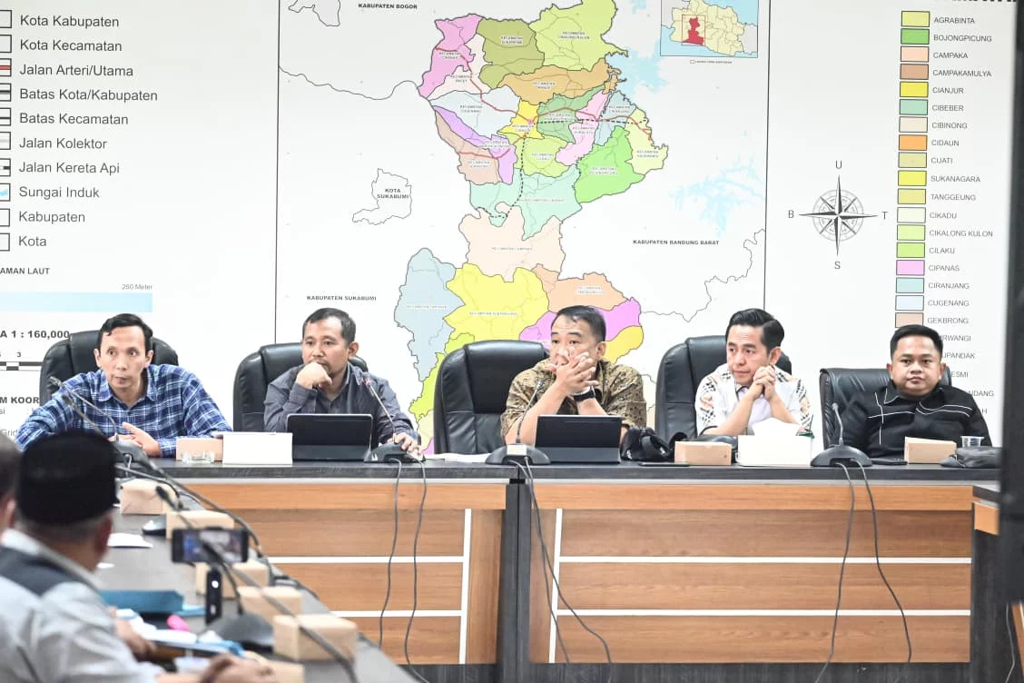 Rapat Dengar Pendapat Komisi I DPRD Kabupaten Cianjur Bersama Kelompok Pedagang Seger Alam Puncak
